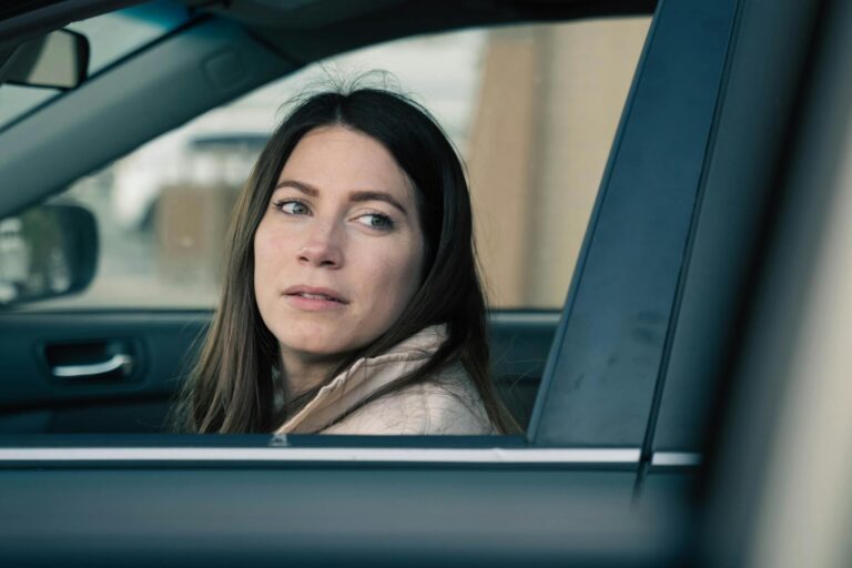 Įspėjamasis įrašas: kodėl keleiviai patiria nerimą, kai vairuoja moteris